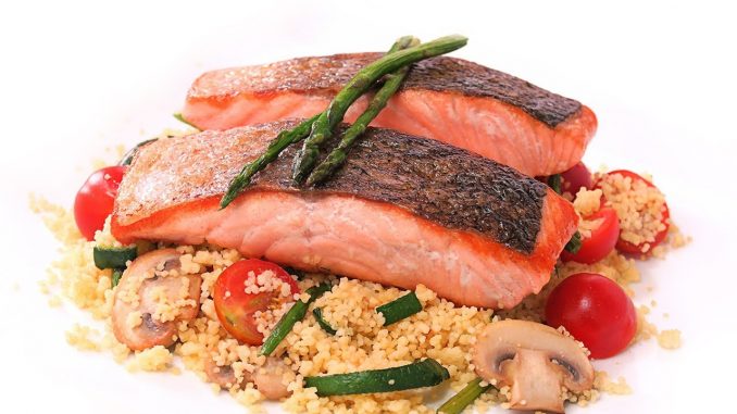 Salmon con cous cous con verduras
