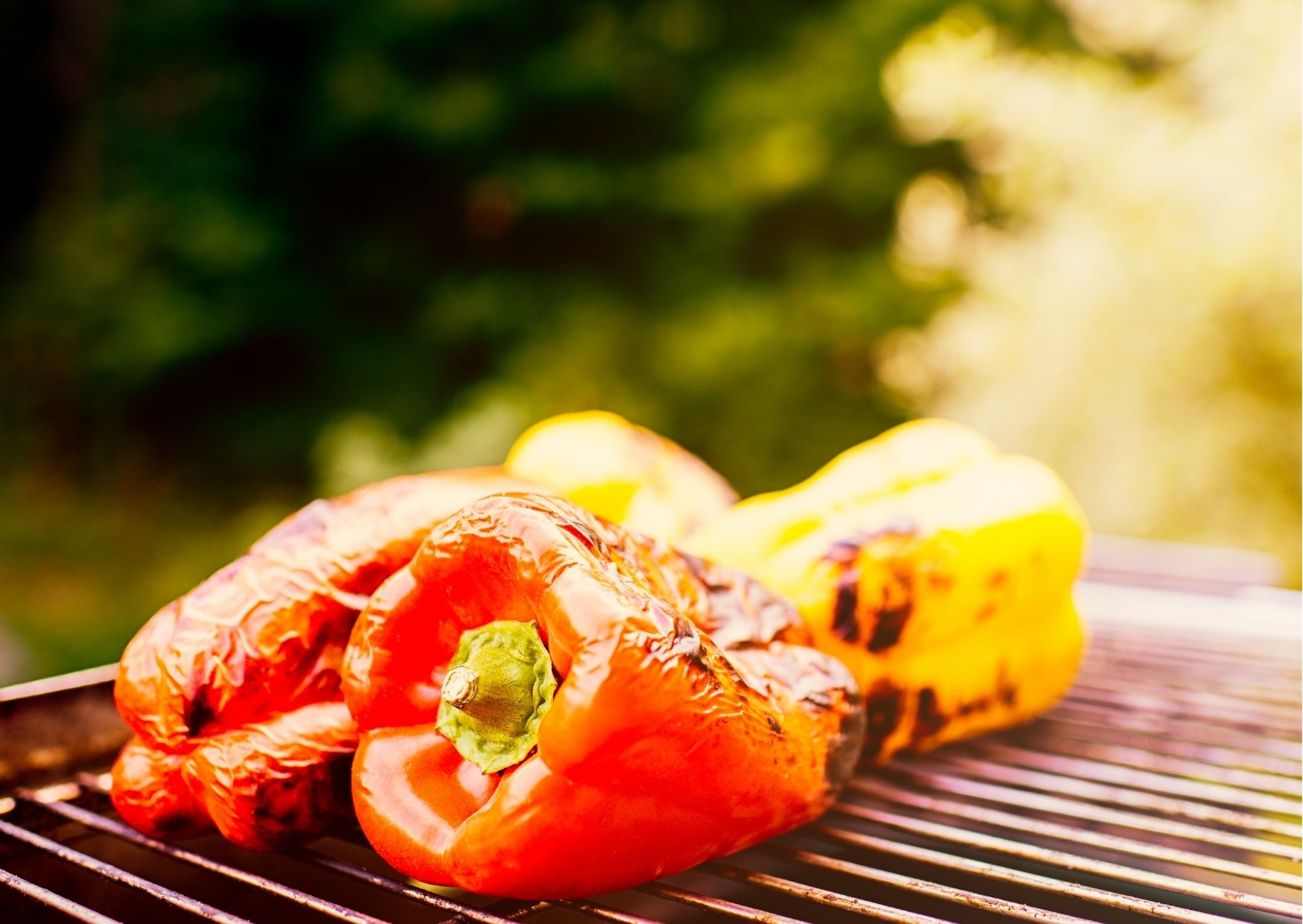 Pimientos dulces a la parrilla (barbacoa), con huevo