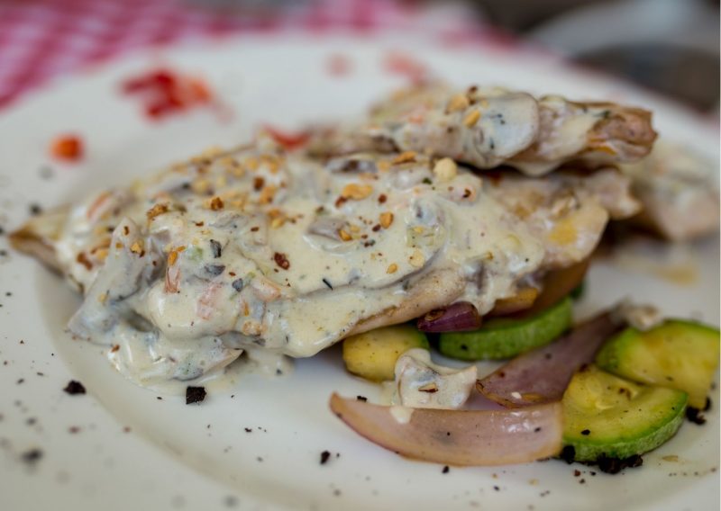 Filetes de pescadilla con salsa cremosa