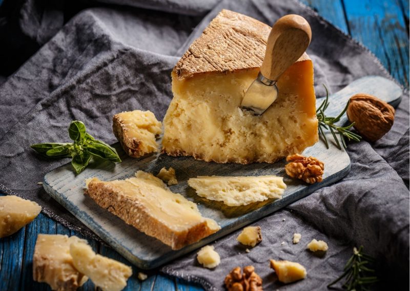 Queso parmigiano reggiano, parmesano. Origen y características